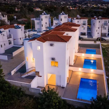 Generous Spaces, Sleeps Up To 8, Private Pool, Cypriot Sunsets Just For You