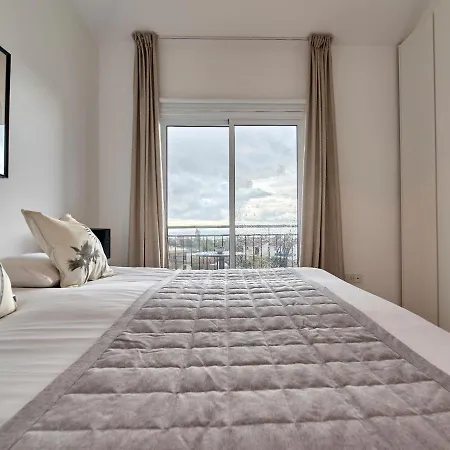 Generous Spaces, Sleeps Up To 8, Private Pool, Cypriot Sunsets Just For You * Tala