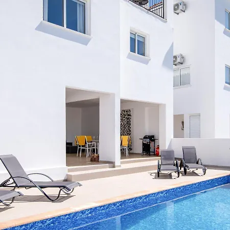 Generous Spaces, Sleeps Up To 8, Private Pool, Cypriot Sunsets Just For You